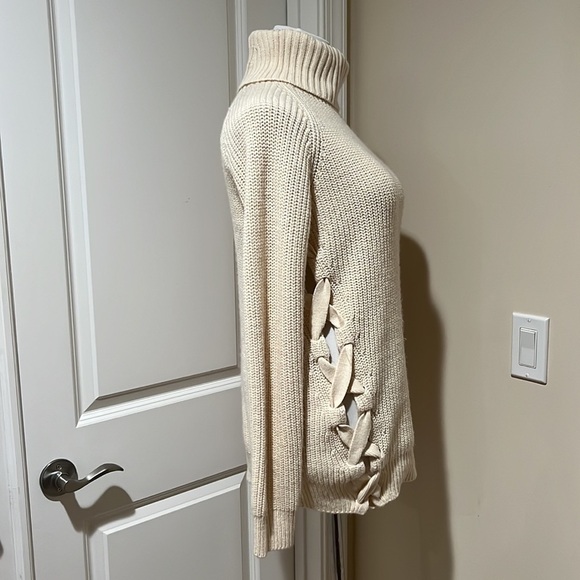 TOBI Biege Criss Cross Turtleneck Sweater - Picture 2 of 9